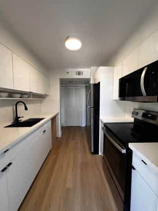 /assets/img/jayvil/projects/nirvana-apartment/02.JPG